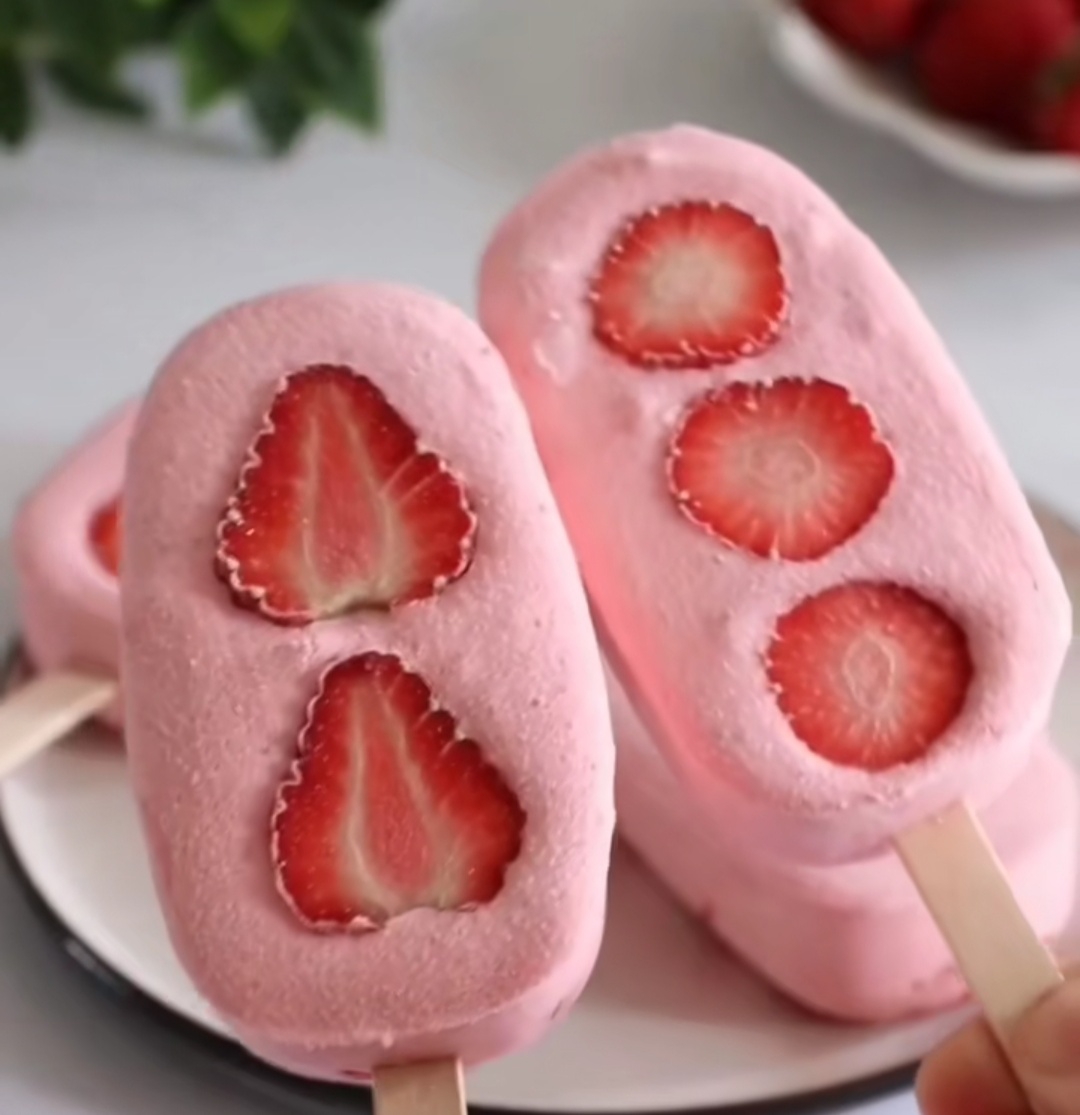 草莓味酸奶雪糕教程的做法