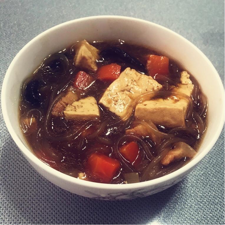 不知道吃啥好，来一锅绝佳美味的熬菜吧