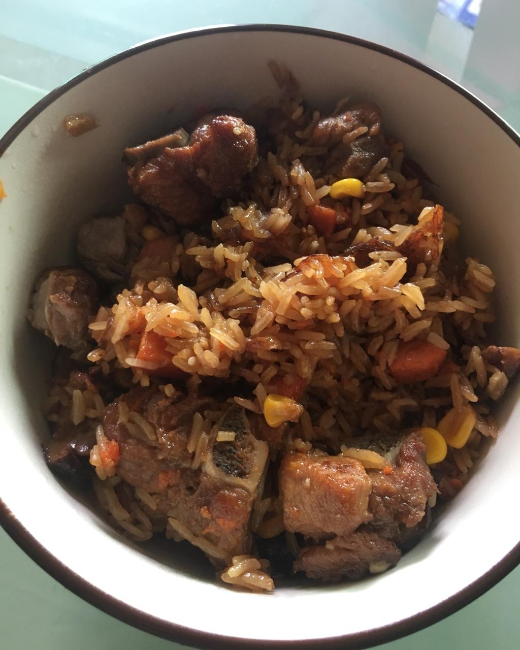 喷香排骨焖饭（爆好吃）