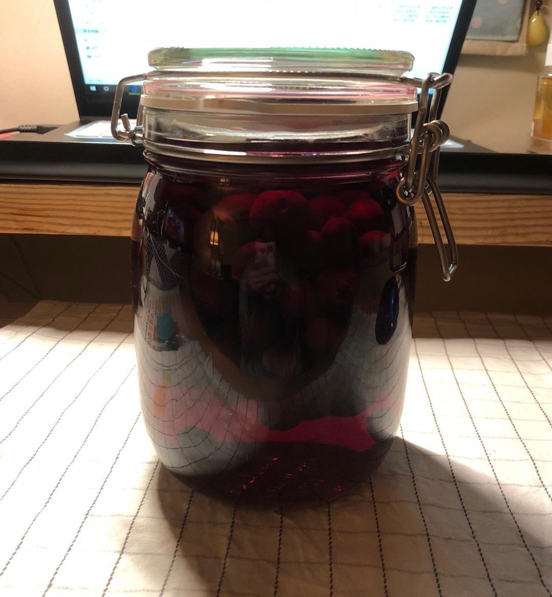 c酱是个小吃货做的蓝莓酒