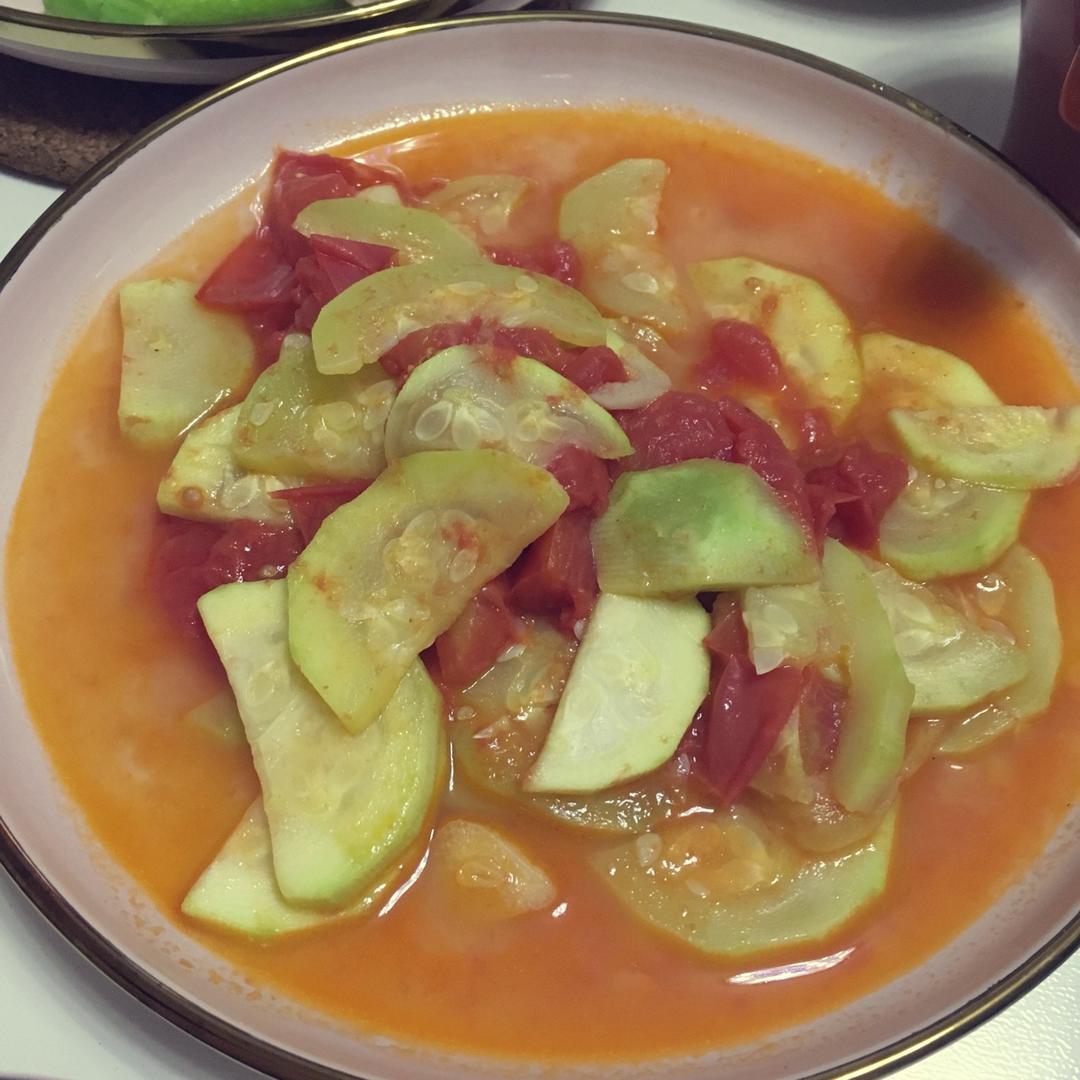 西红柿炒西葫芦