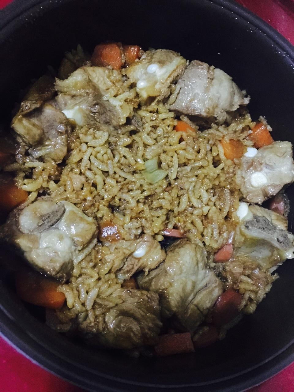 喷香排骨焖饭（爆好吃）