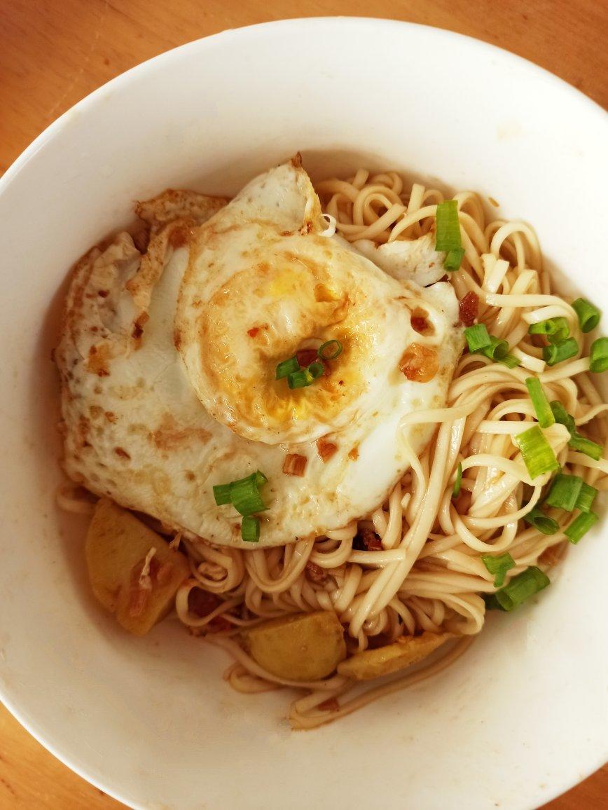 挂面还可以这么做：零基础零失败 美味葱油拌面