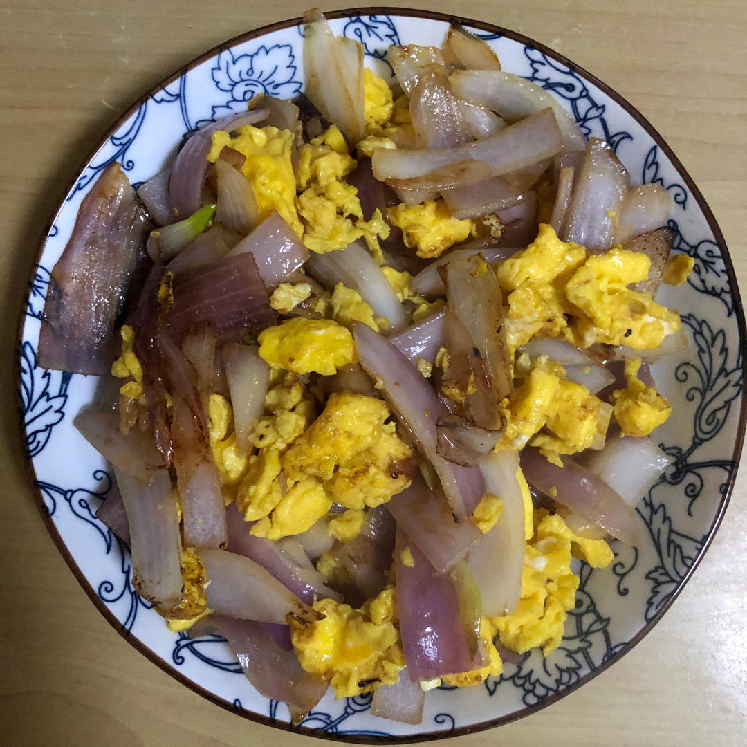 洋葱炒鸡蛋（5分钟快手菜）