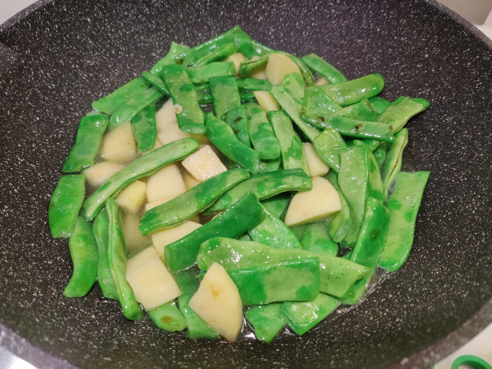 扁豆焖土豆的做法 步骤8