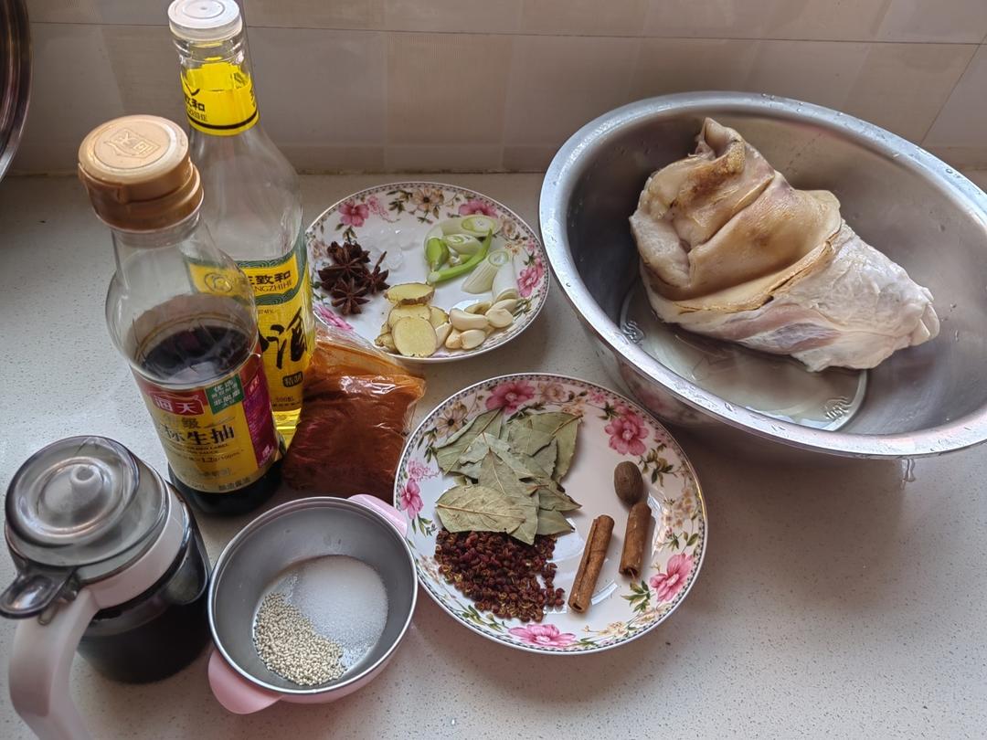 【红烧肘子】（家庭版卤蹄膀）