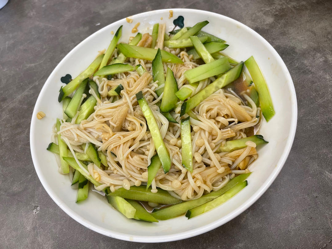 爽口金针菇拌黄瓜🥒