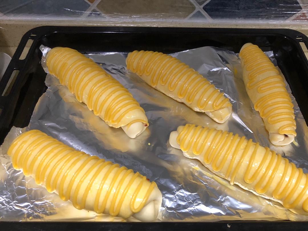 #视频#德普烤箱食谱：毛毛虫面包