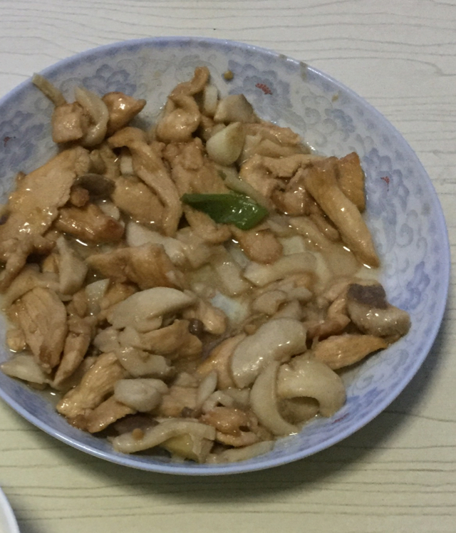 蘑菇滑鸡（香菇滑鸡）