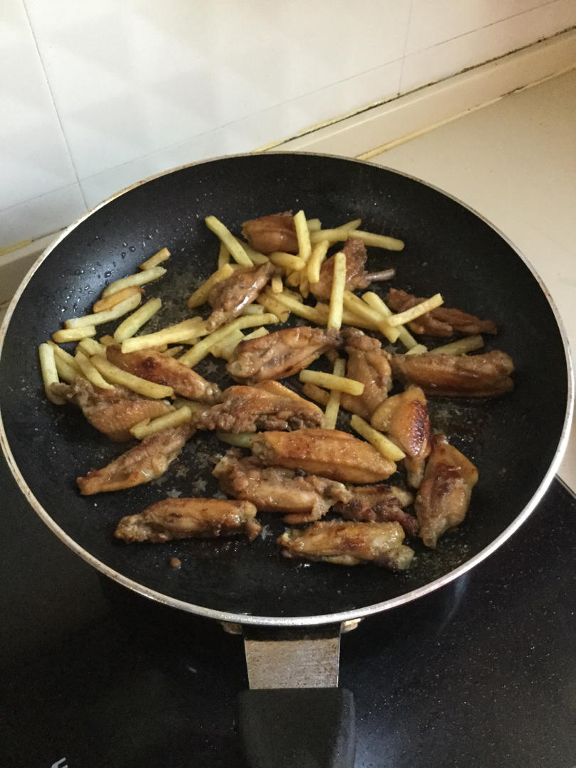 好吃到舔手‼️比烧烤还好吃的孜然鸡翅土豆