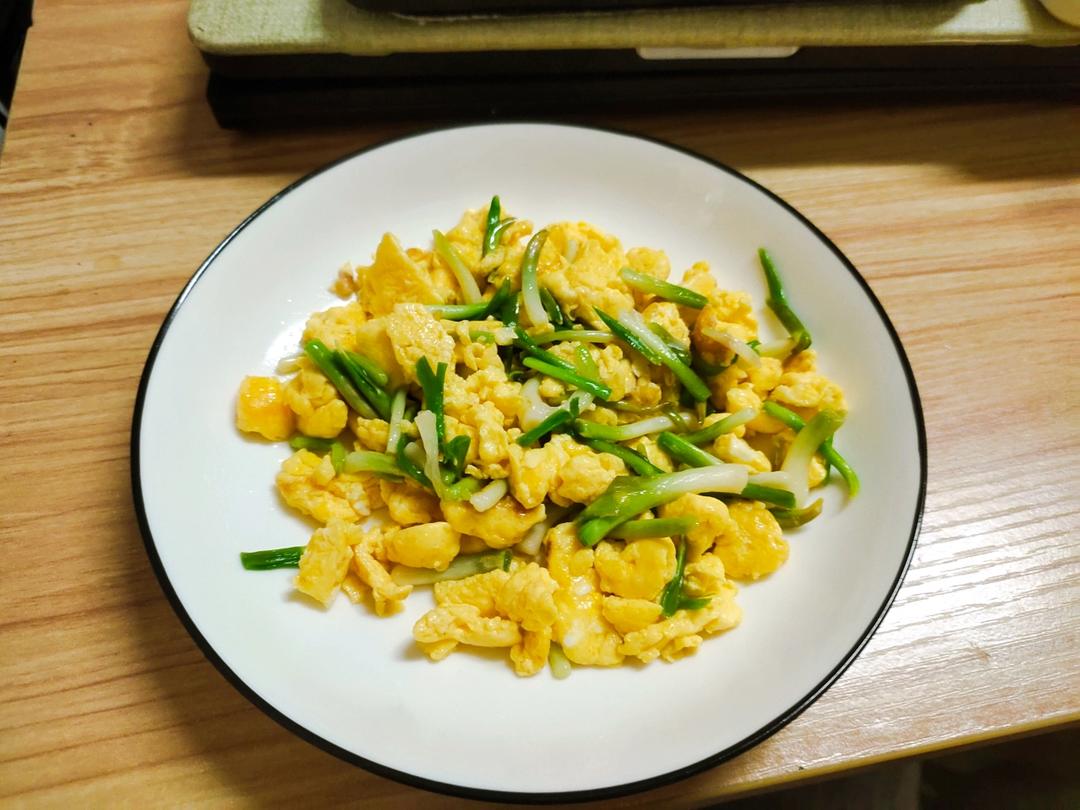 蒜苗炒鸡蛋