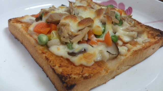 吐司披萨