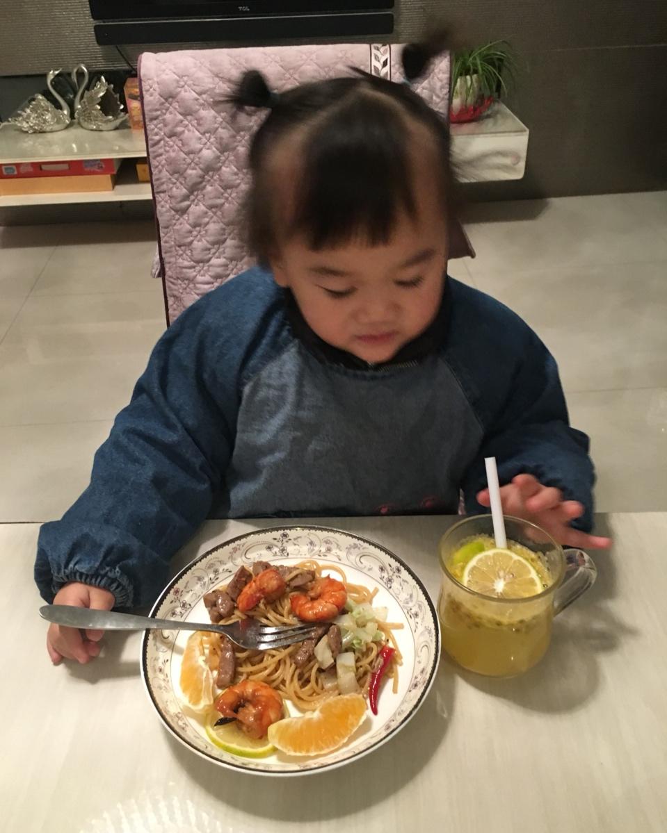 黑椒牛柳虾仁炒意面