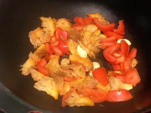 🍄猴头菇炒番茄鸡蛋🍅—解锁猴头菇最有味道的吃法的做法 步骤2