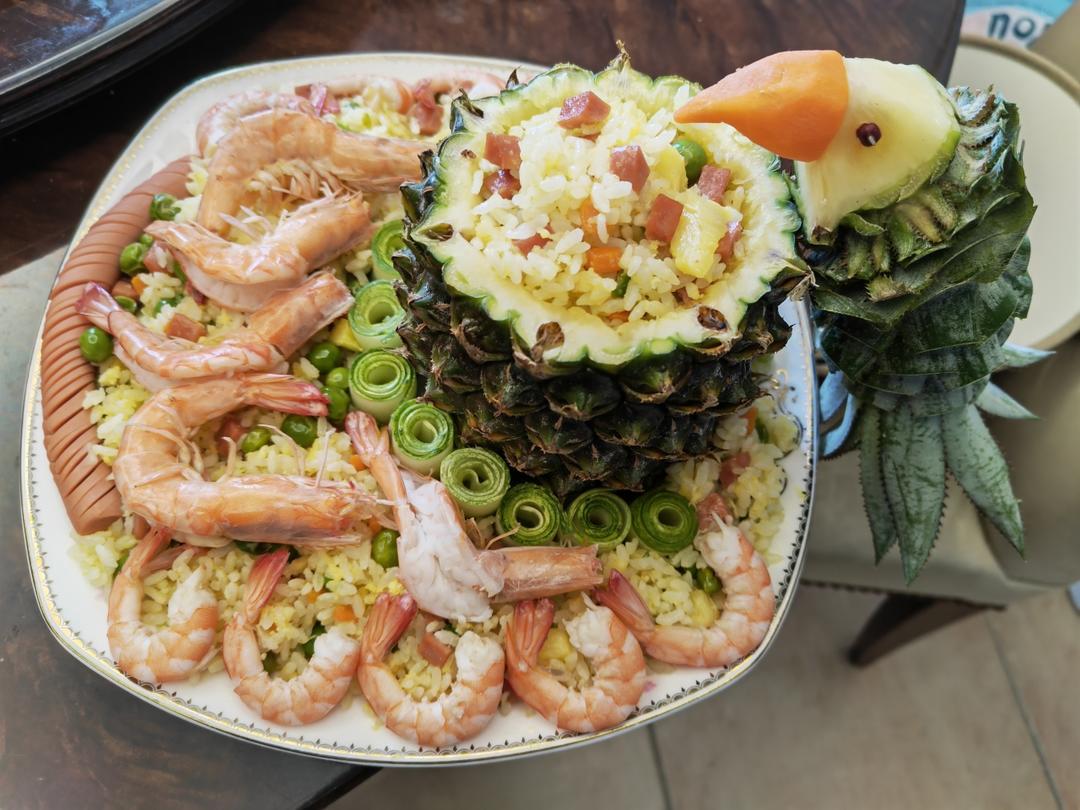 鸟语花香菠萝炒饭