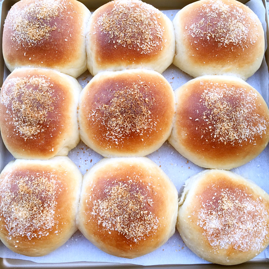 柔软看得见─超软香甜椰蓉小面包