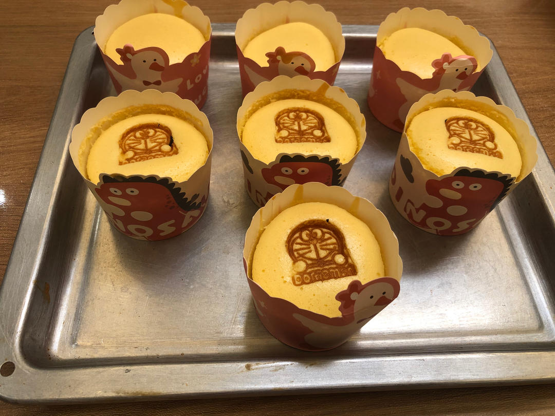 戚风小纸杯蛋糕
