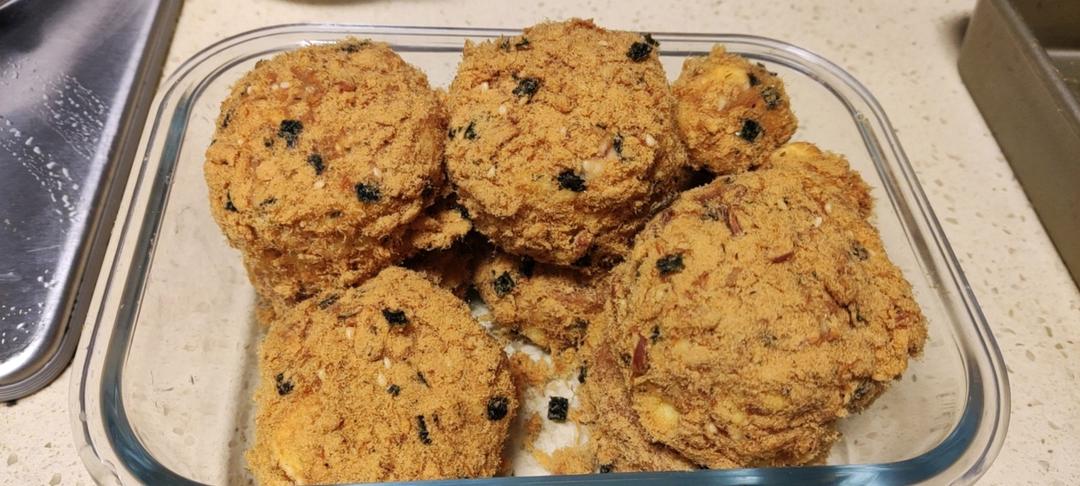 朋友都说比鲍师傅好吃的海苔肉松小贝