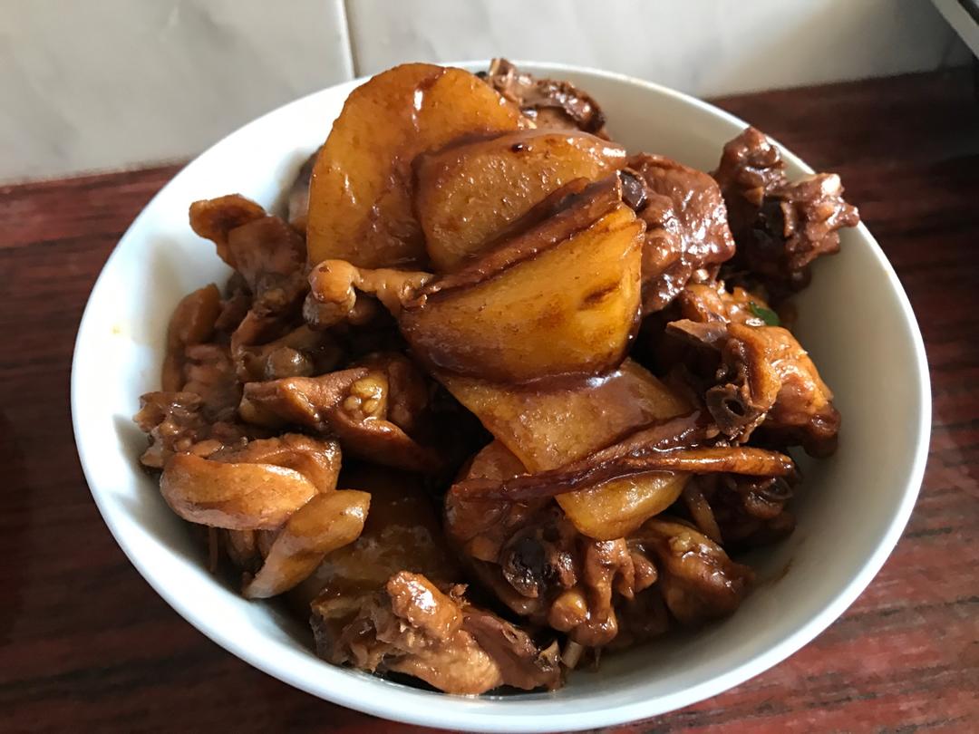 土豆焖鸡腿