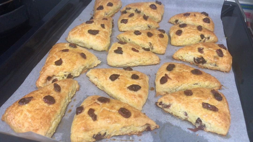 星巴克提子干黄油司康