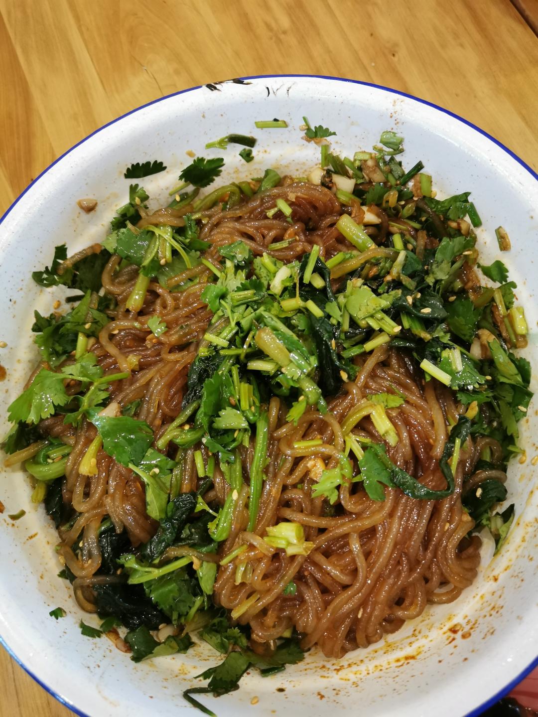 🌼神仙吃法㊙️菠菜凉拌粉丝，真的会一口上瘾。