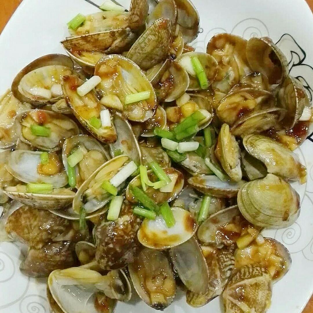 蒜香炒花甲
