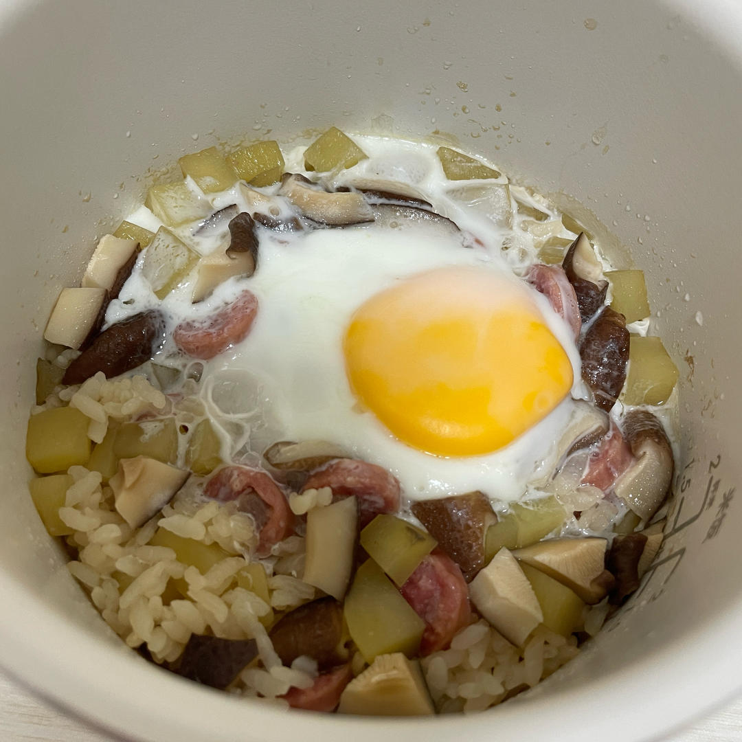 懒人版香肠土豆焖饭