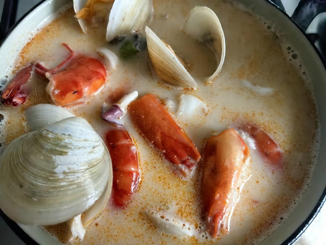在家也能做的泰式海鲜火锅（冬阴功汤底）