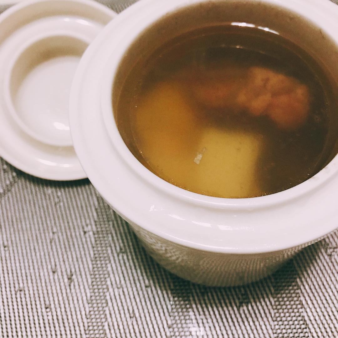 芡实淮山煲猪骨