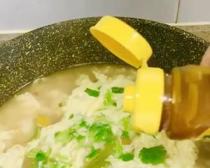 南瓜疙瘩汤+太太乐鲜鸡汁芝麻香油的做法 步骤6