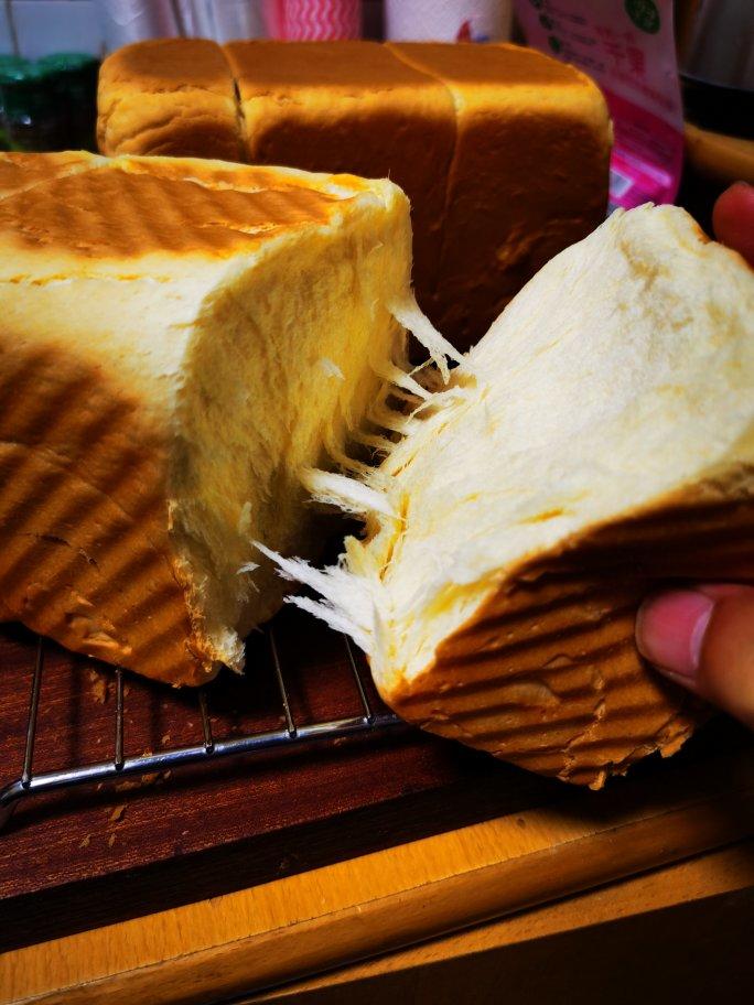 吐司，奶香手撕面包，超级香浓