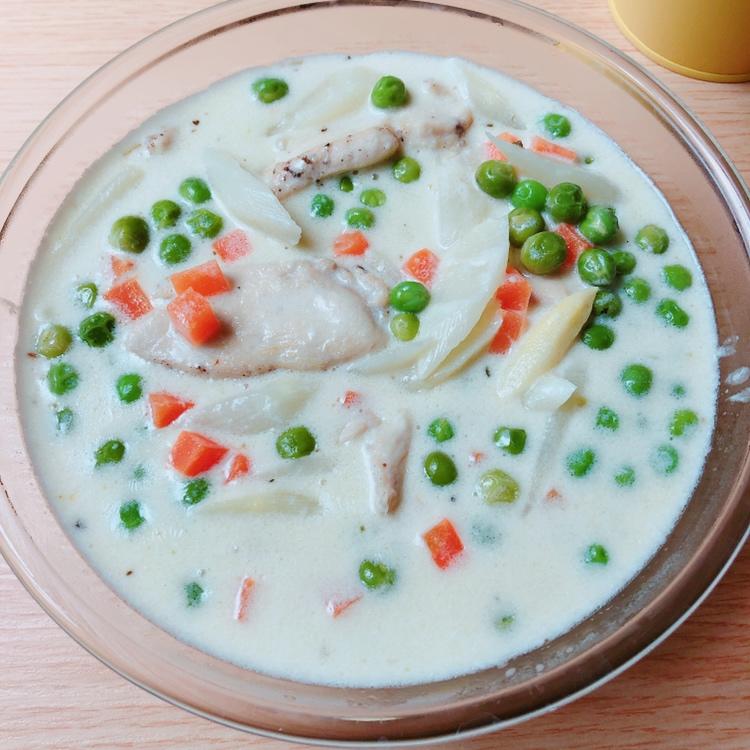 正宗德式奶油鸡胸肉白芦笋