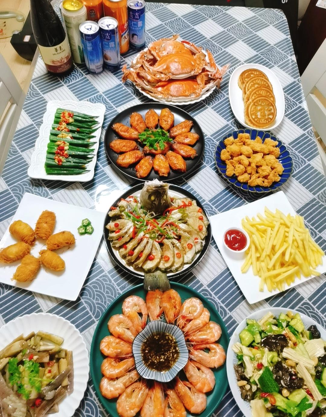 节日聚餐时刻