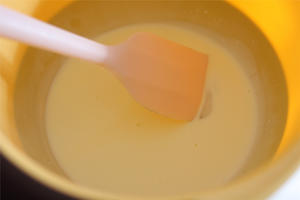 咸蛋肉松奶盖蛋糕，让咸甜口味发光发热吧！的做法 步骤6