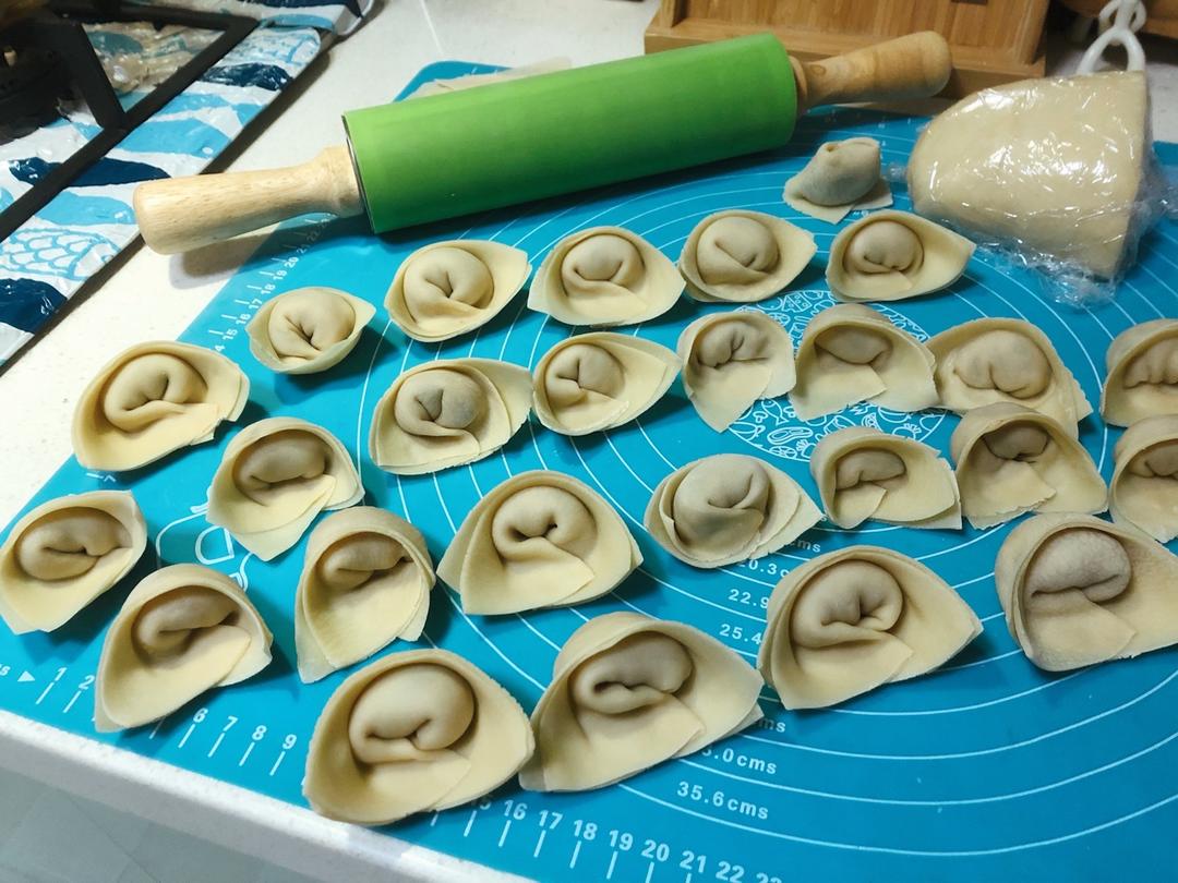 馄饨（两种包法）