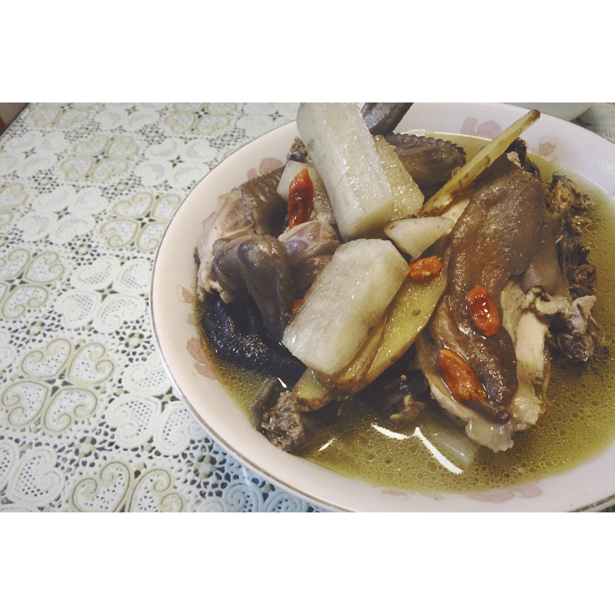 山药枸杞乌鸡汤