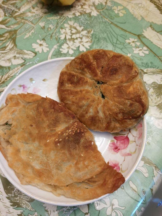 手抓饼韭菜盒子