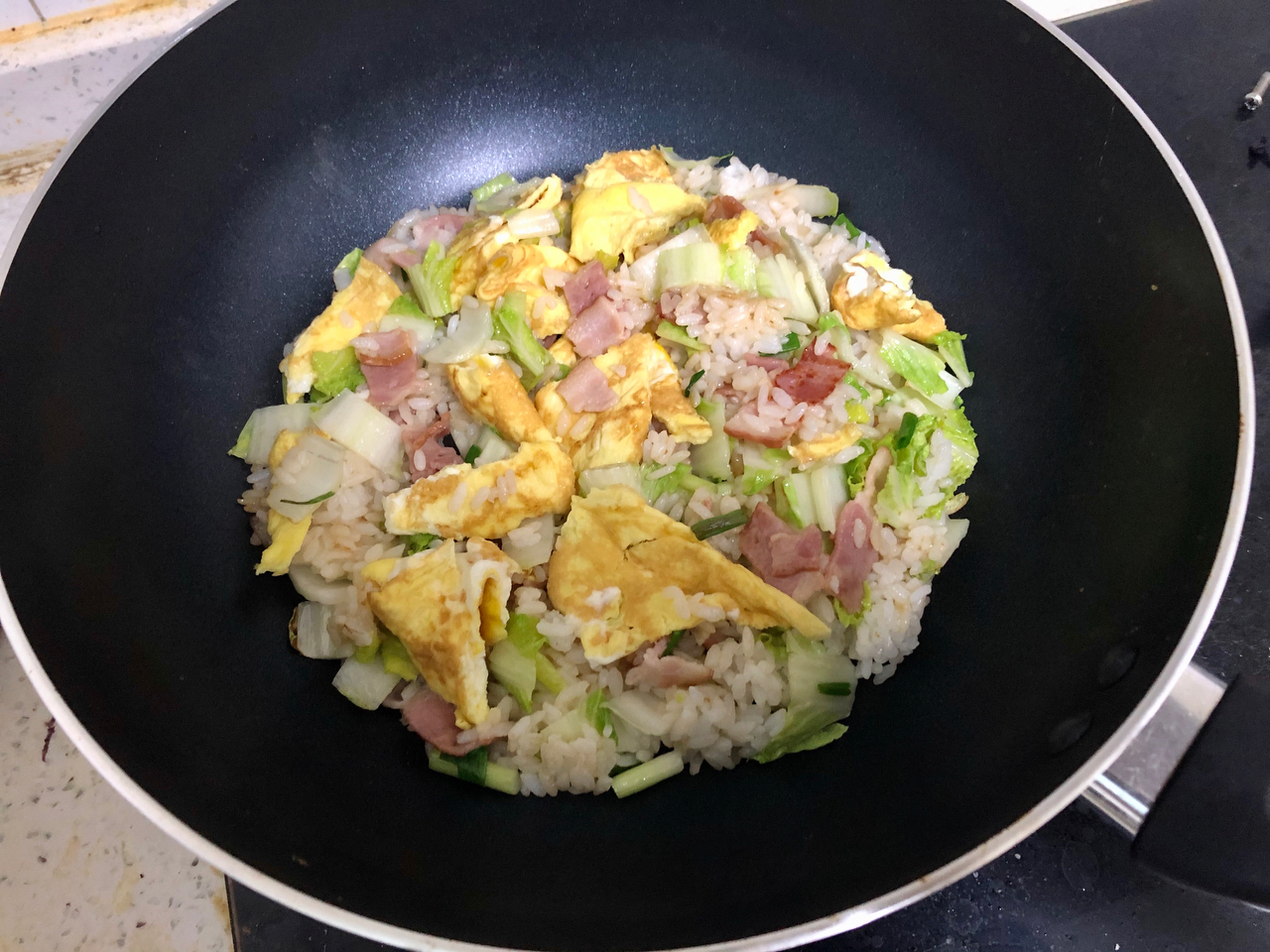 厨房新手也能get✔一碗超有料的时蔬鸡蛋炒饭