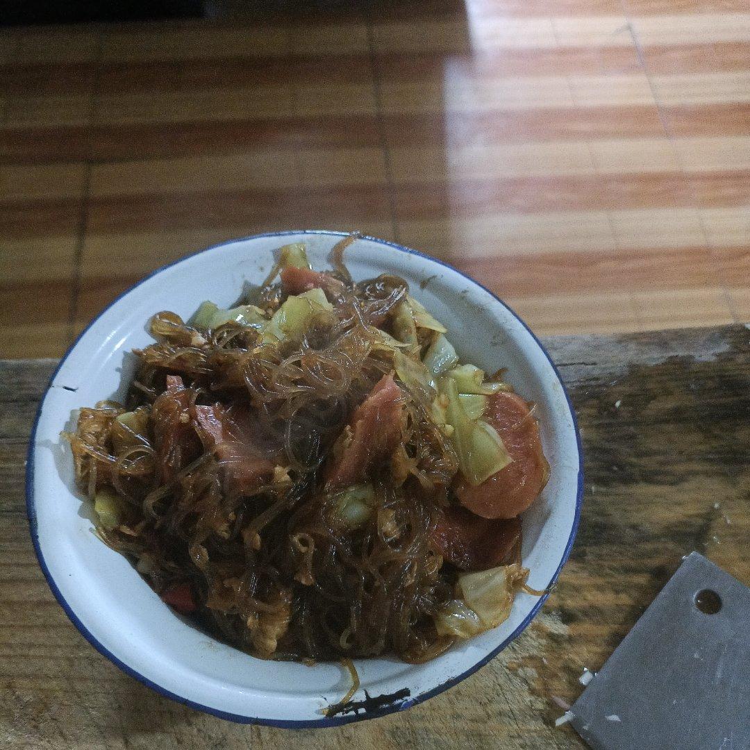 最近爱吃粉丝粉条～包菜炒粉丝