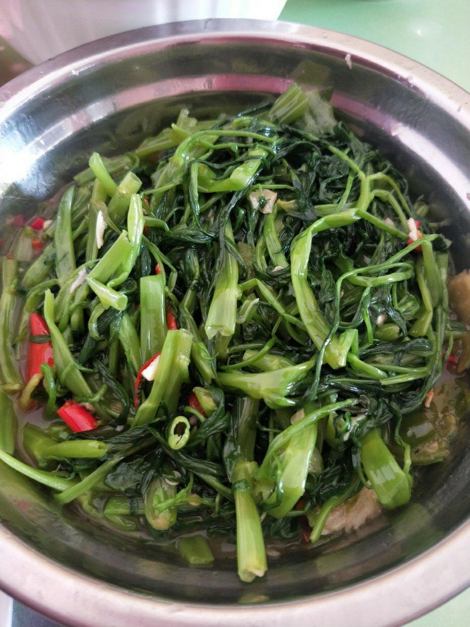 江西宁都凉拌空心菜