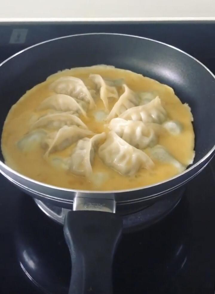 蛋皮锅贴