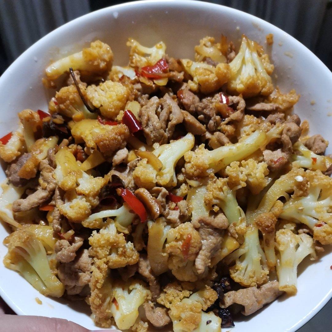 干煸菜花（花菜炒肉）