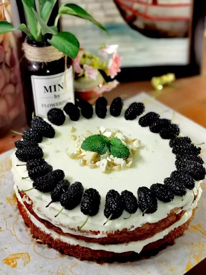 【经典胡萝卜蛋糕】 不需打发的简单快手蛋糕，胡萝卜的华丽变身 绝妙的消耗胡萝卜方法