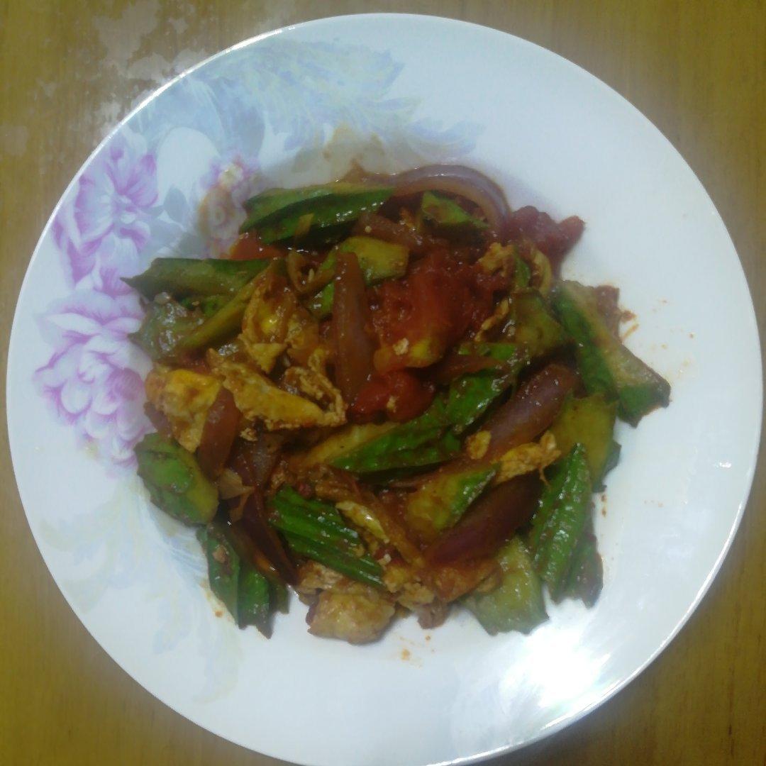 番茄丝瓜炒鸡蛋