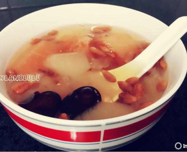 银耳红枣木瓜雪梨糖水的做法
