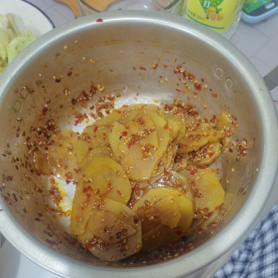 兰州风味麻辣土豆片（又名：通渭路土豆片、马三洋芋片）