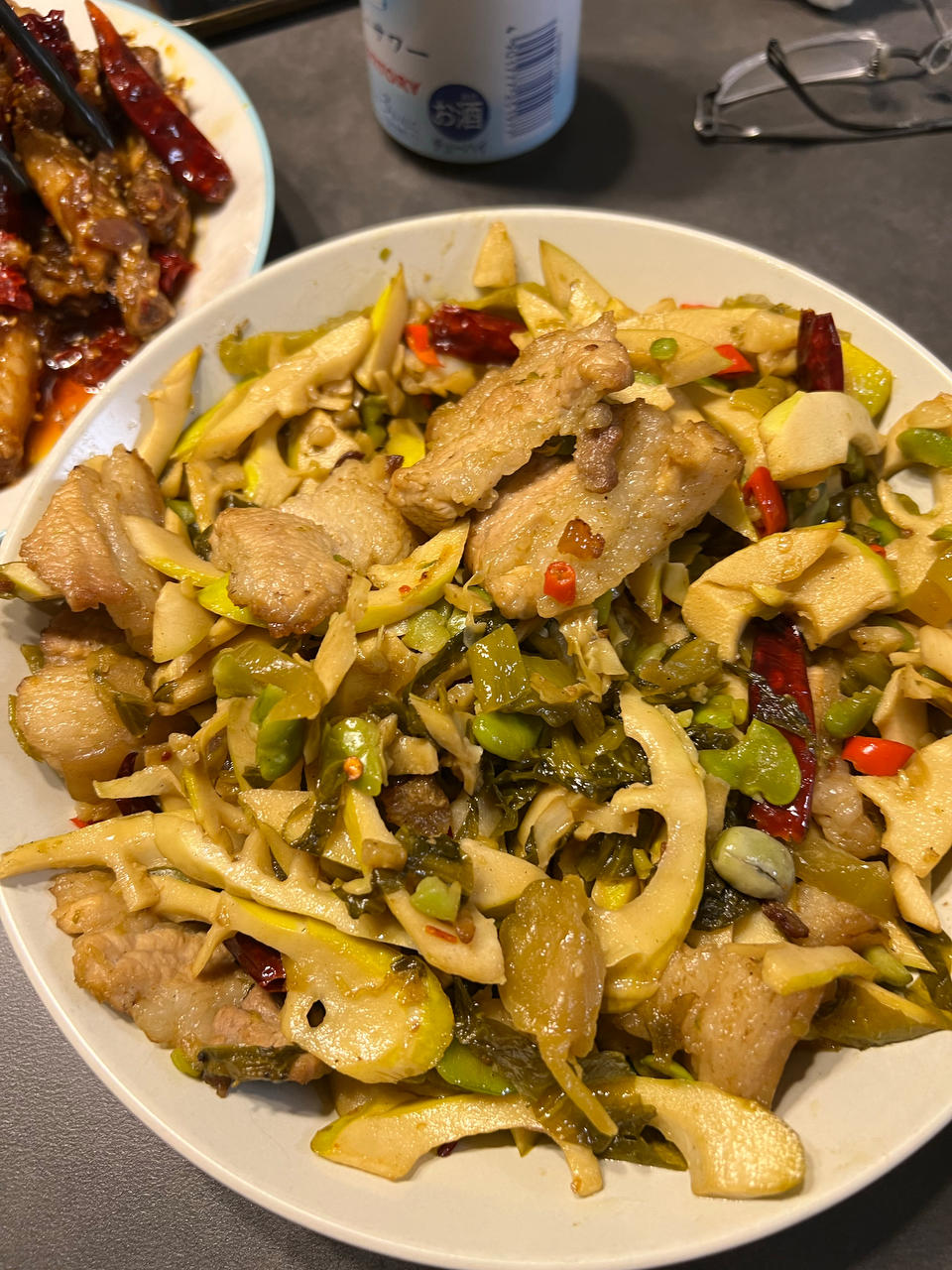 春天的味道，春笋酸菜炒蚕豆，鲜美下饭，巨好吃