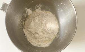一次发酵牛奶面包小方的做法 步骤1