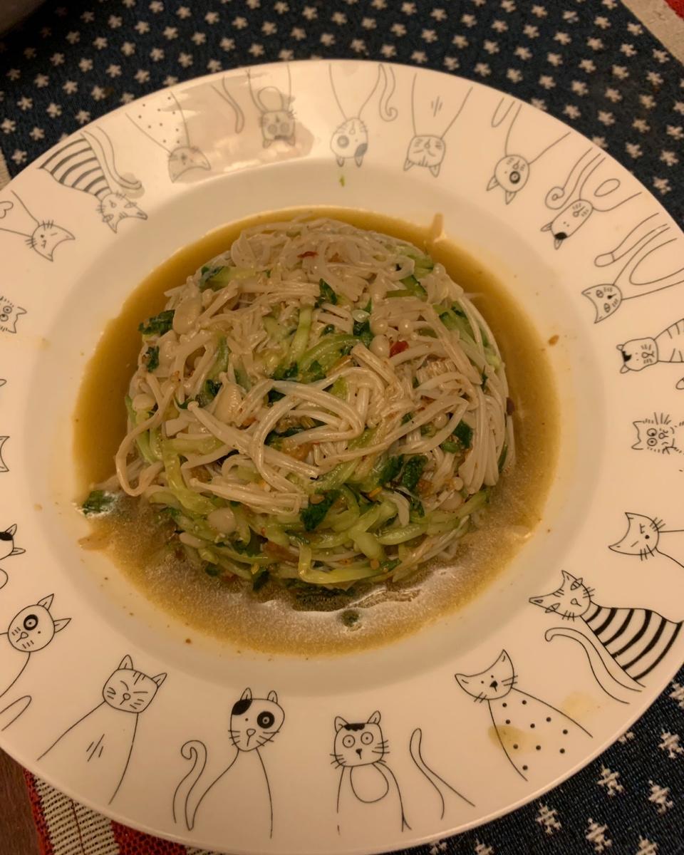 凉拌菠菜金针菇