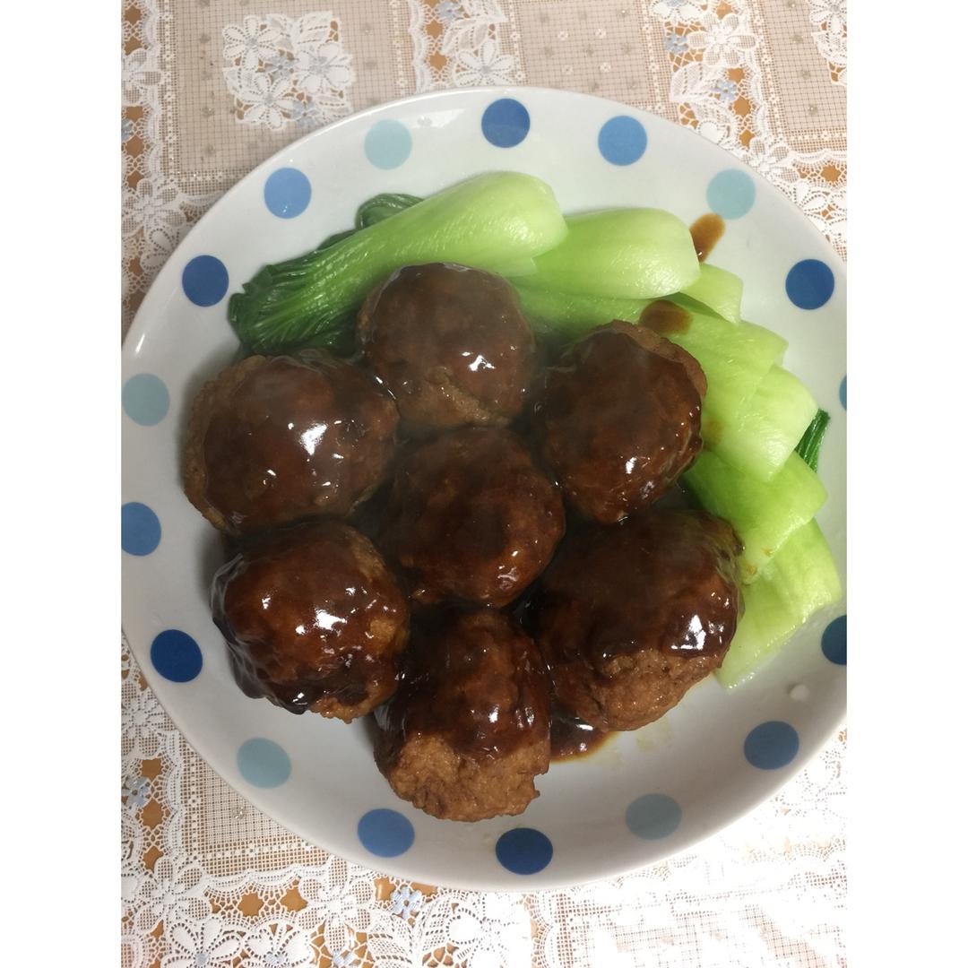 四喜丸子/红烧狮子头 Chinese Meatballs